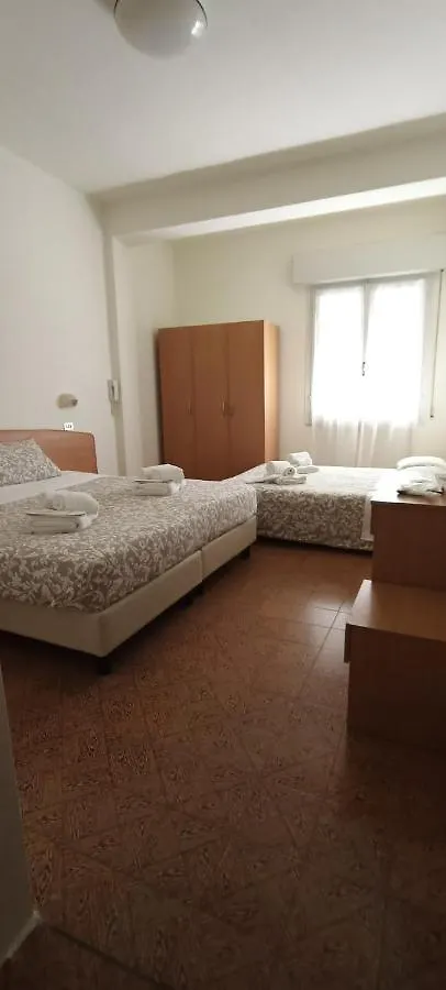 Hotel Rossella Rimini 2*,  Italia